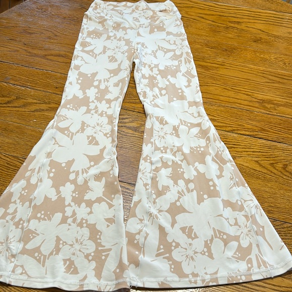 aerie Pants & Jumpsuits Offline By Aerie Real Me Super Flare Hirise